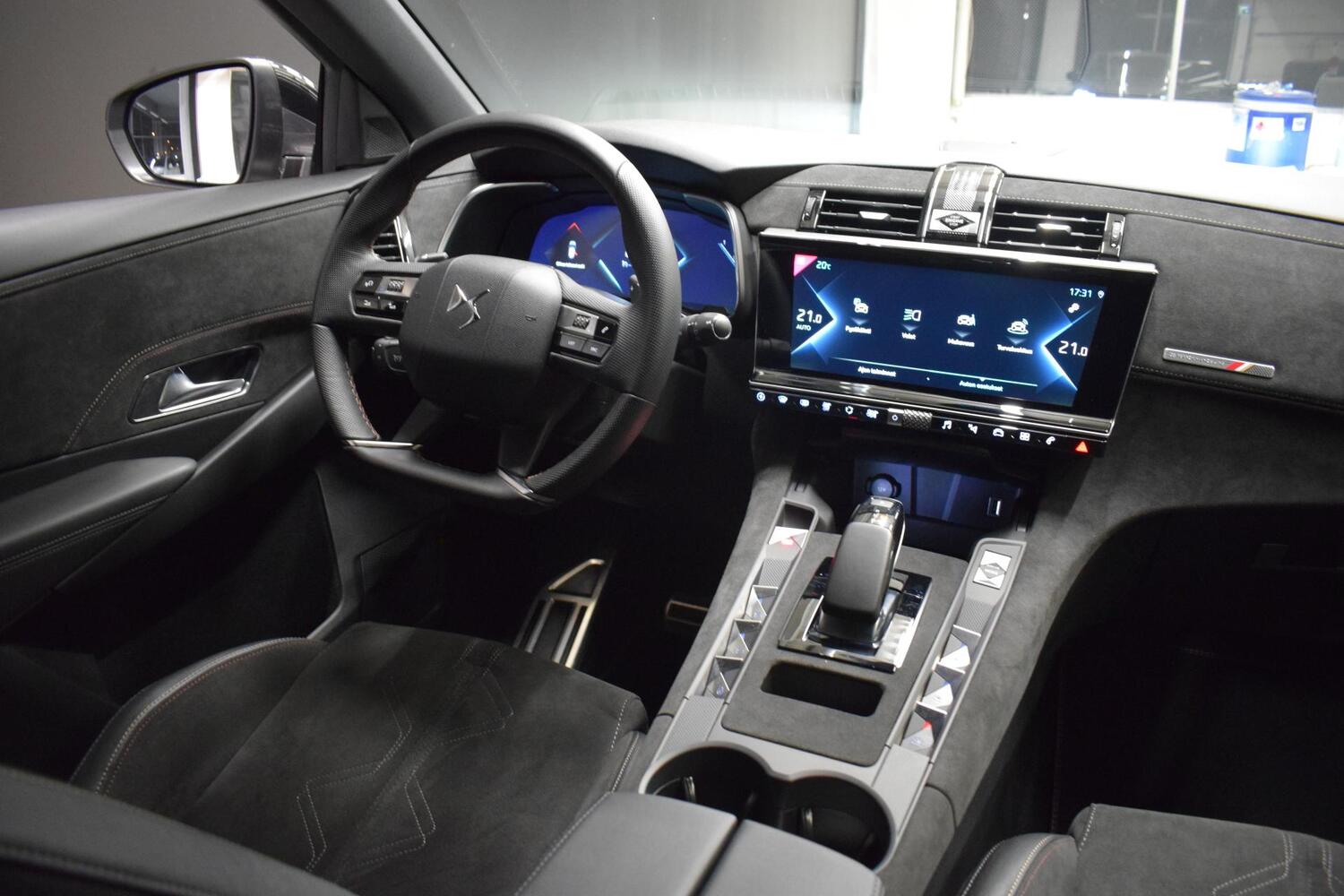 DS 7 vaihtoauto