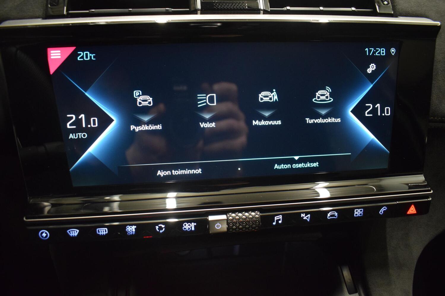 DS 7 vaihtoauto