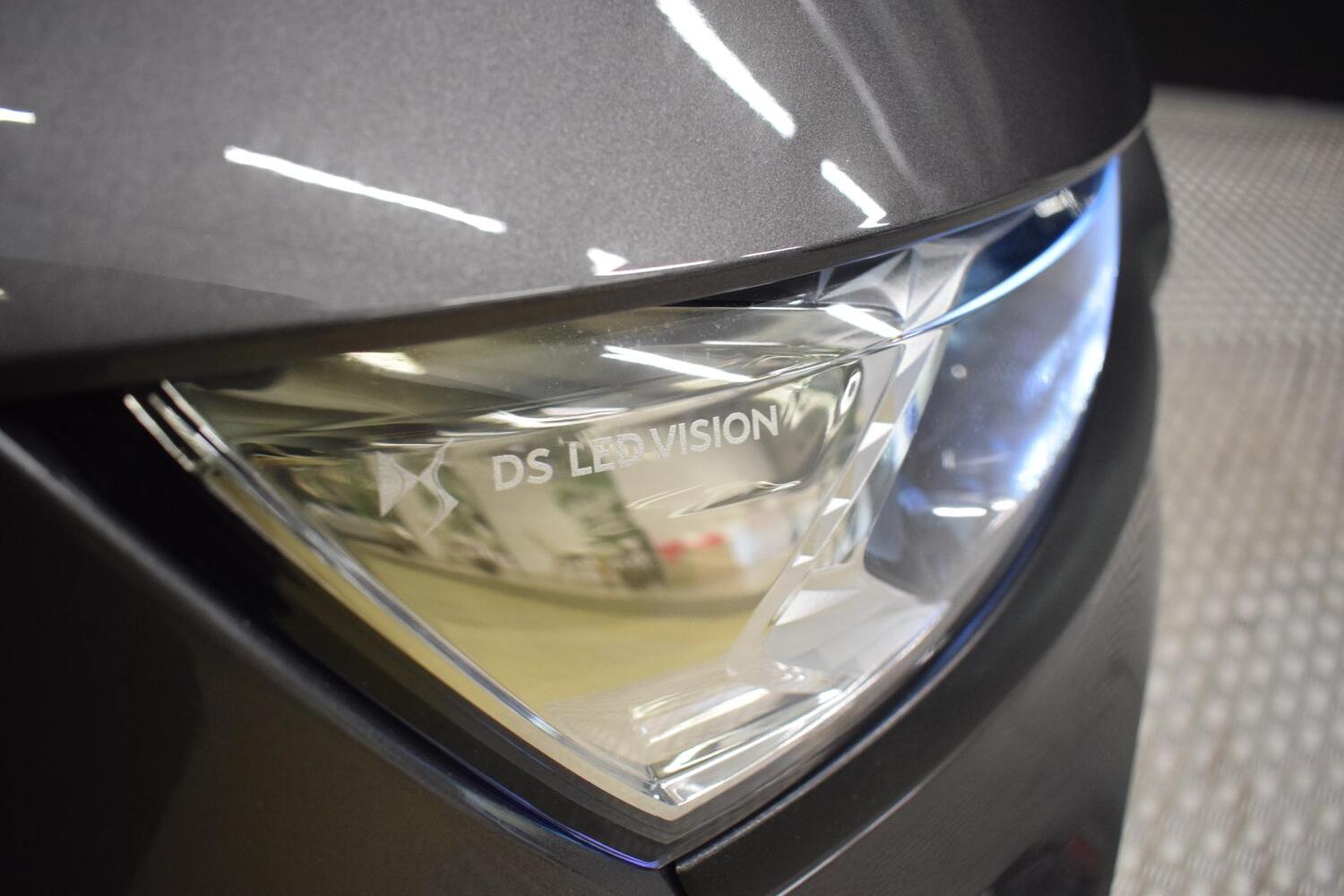 DS 7 vaihtoauto