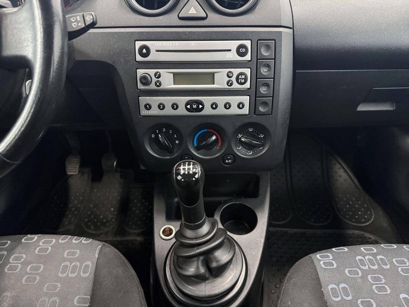 Ford Fiesta vaihtoauto