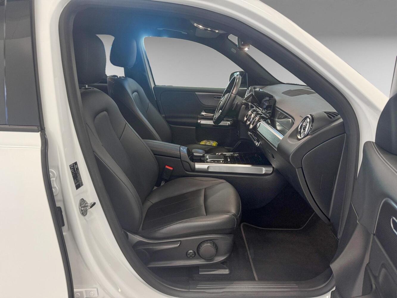 Mercedes-Benz EQB vaihtoauto