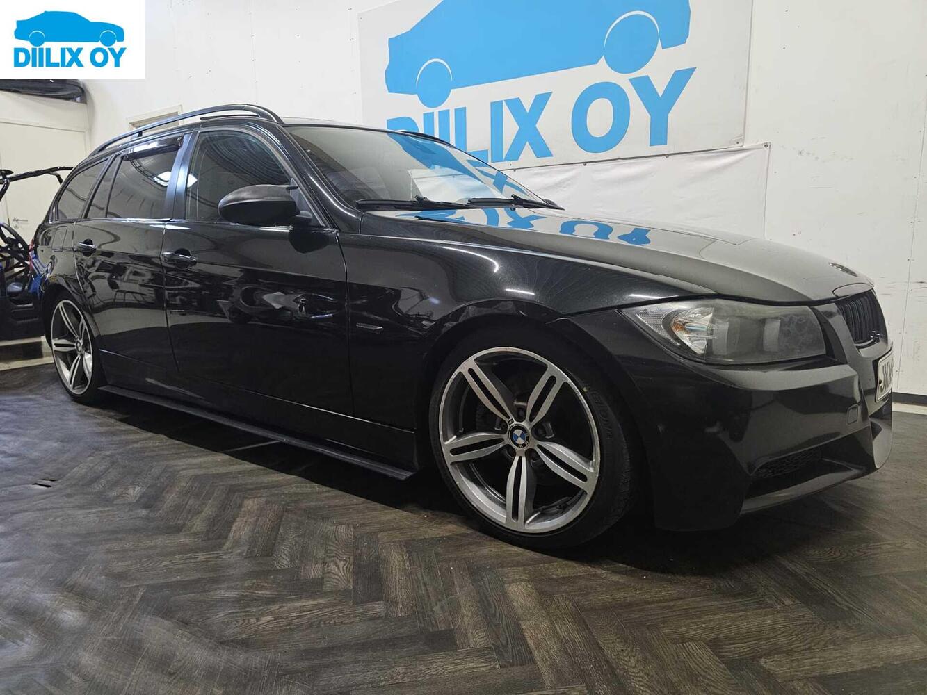 BMW 330 vaihtoauto