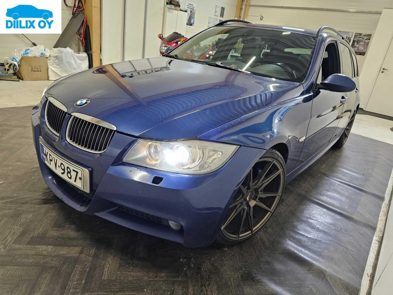 BMW 330 vaihtoauto