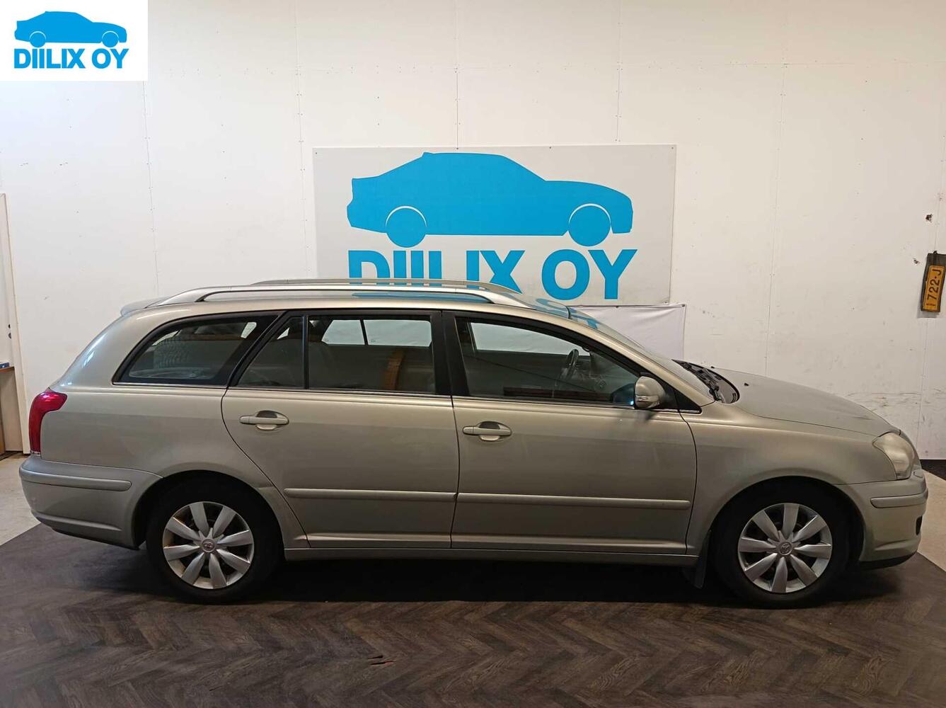 Toyota Avensis vaihtoauto