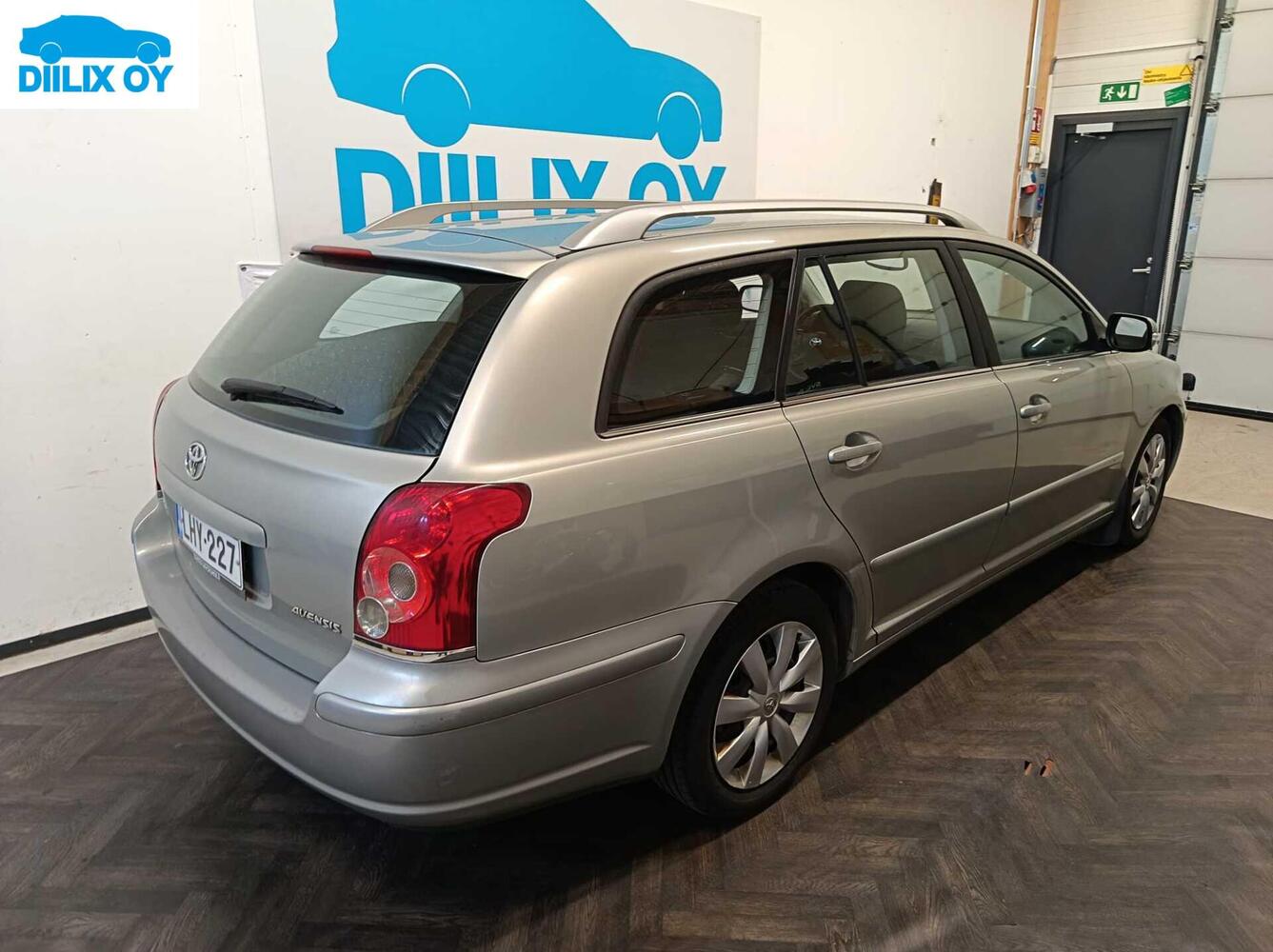 Toyota Avensis vaihtoauto