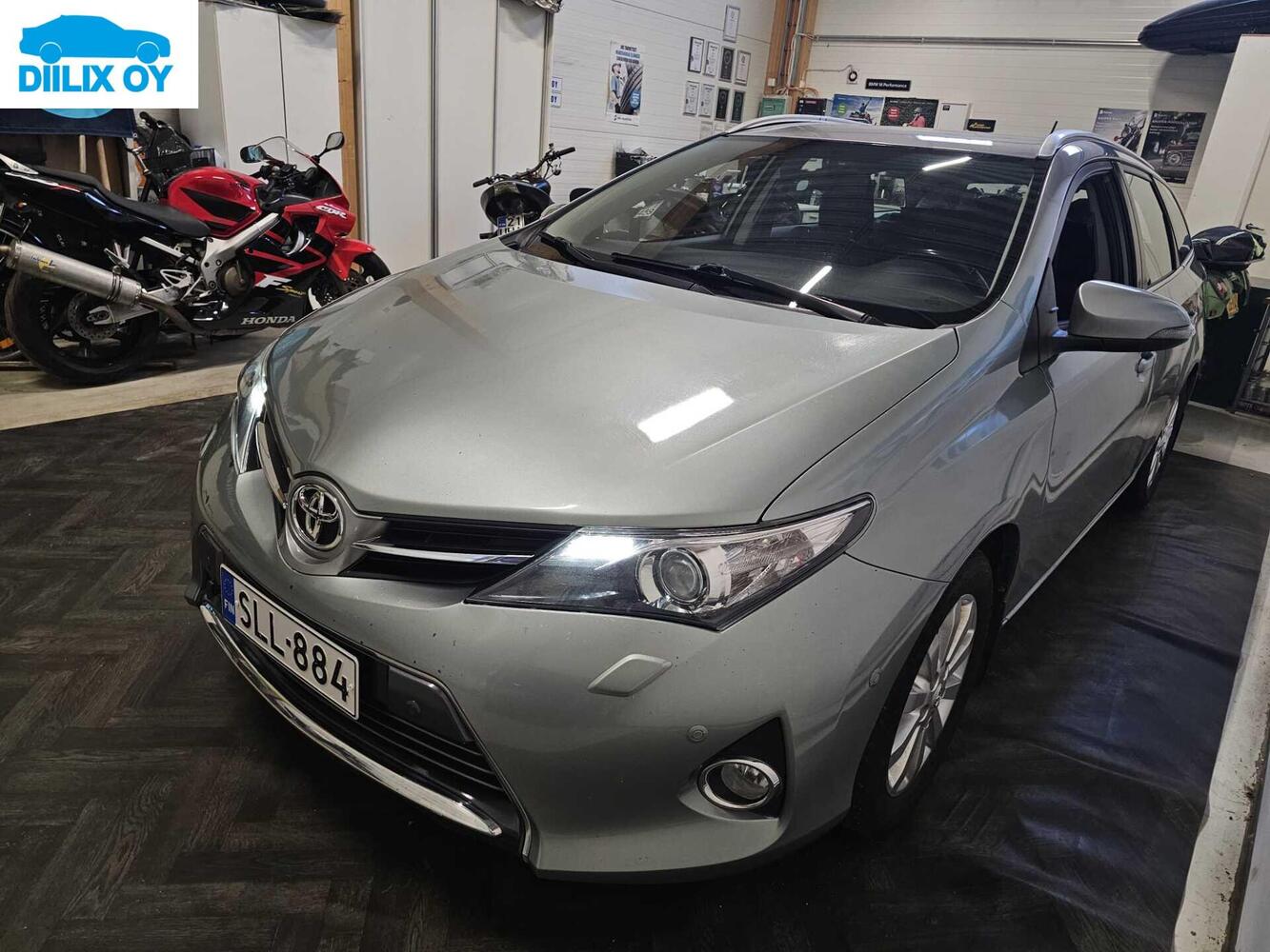 Toyota Auris vaihtoauto