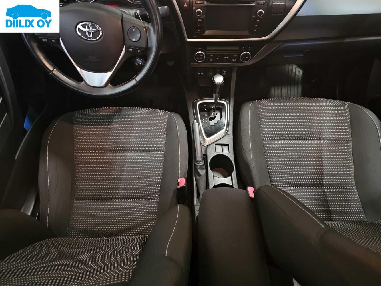Toyota Auris vaihtoauto