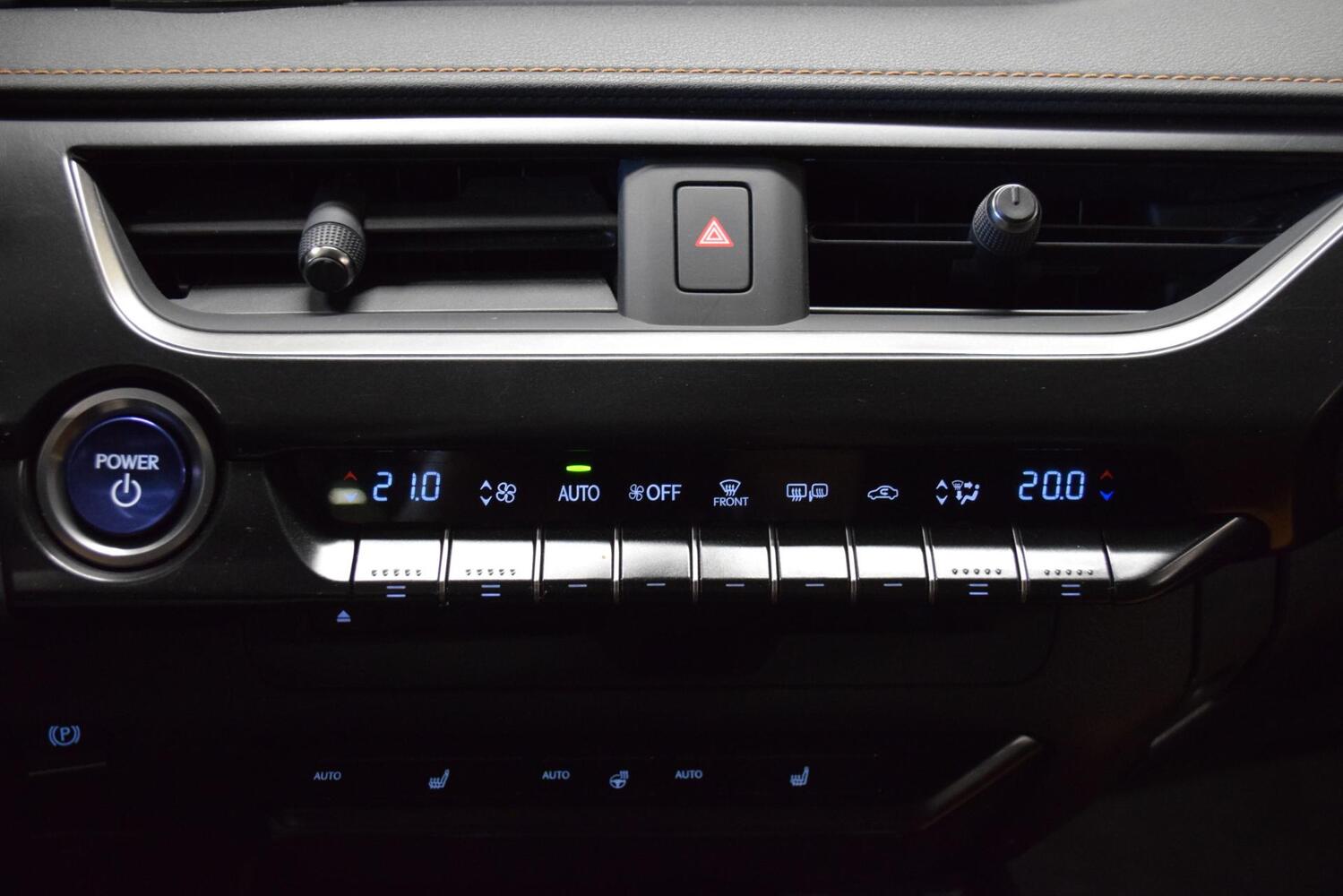Lexus UX vaihtoauto
