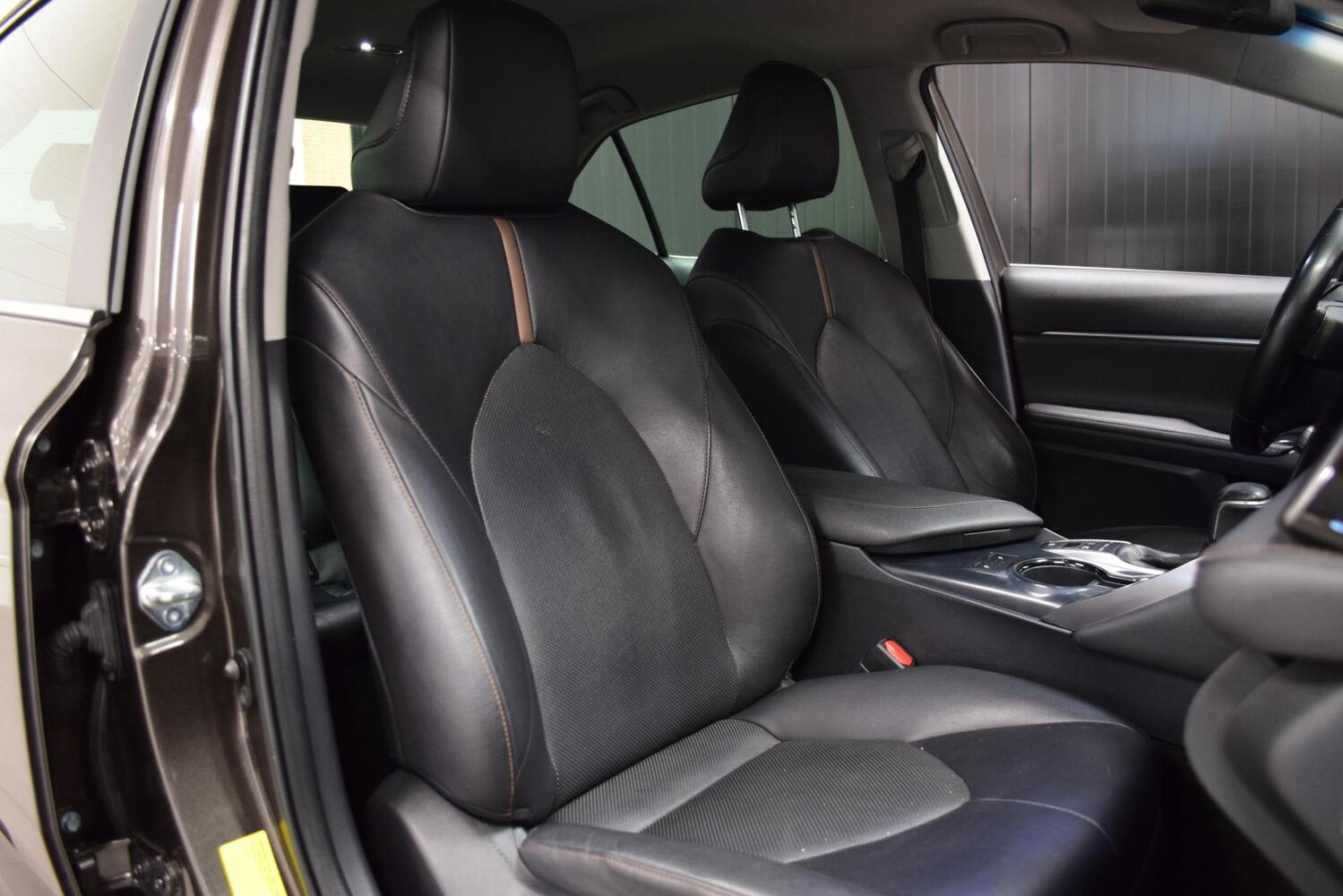 Toyota Camry vaihtoauto