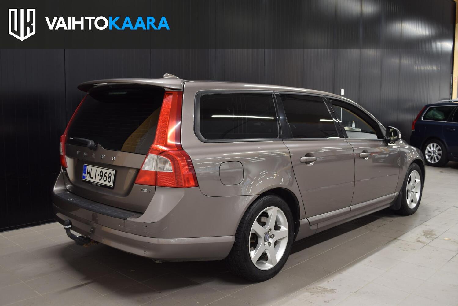 Volvo V70 vaihtoauto