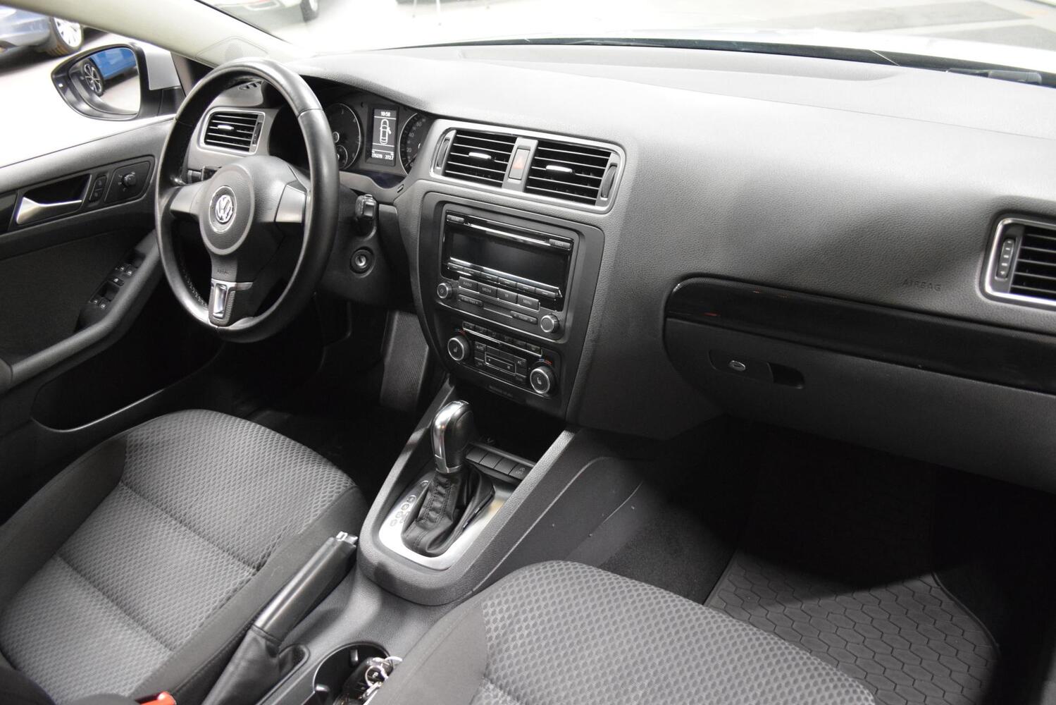 Volkswagen Jetta vaihtoauto