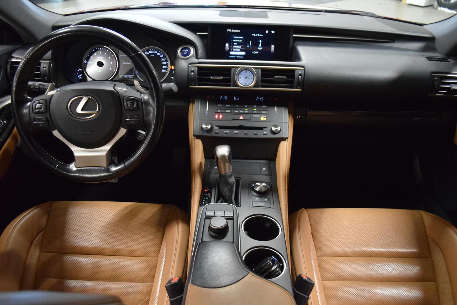 Lexus RC vaihtoauto