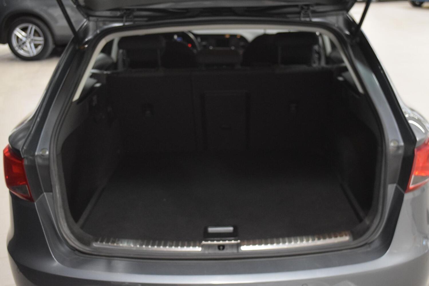SEAT Leon ST vaihtoauto