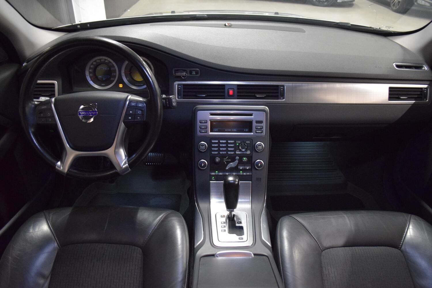 Volvo V70 vaihtoauto