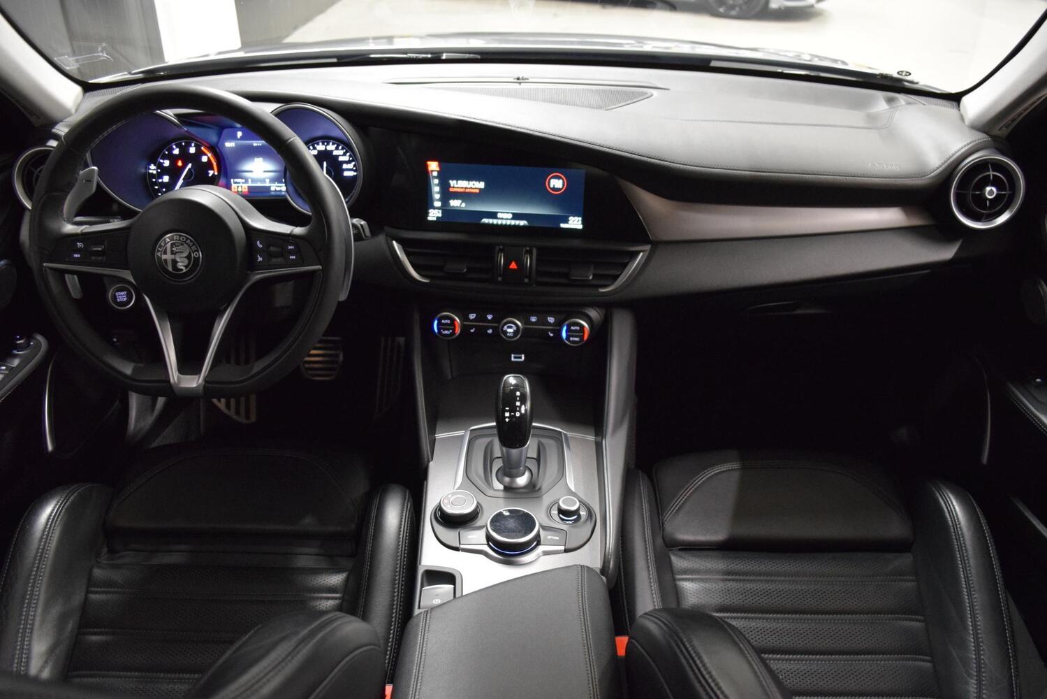 Alfa Romeo Giulia vaihtoauto