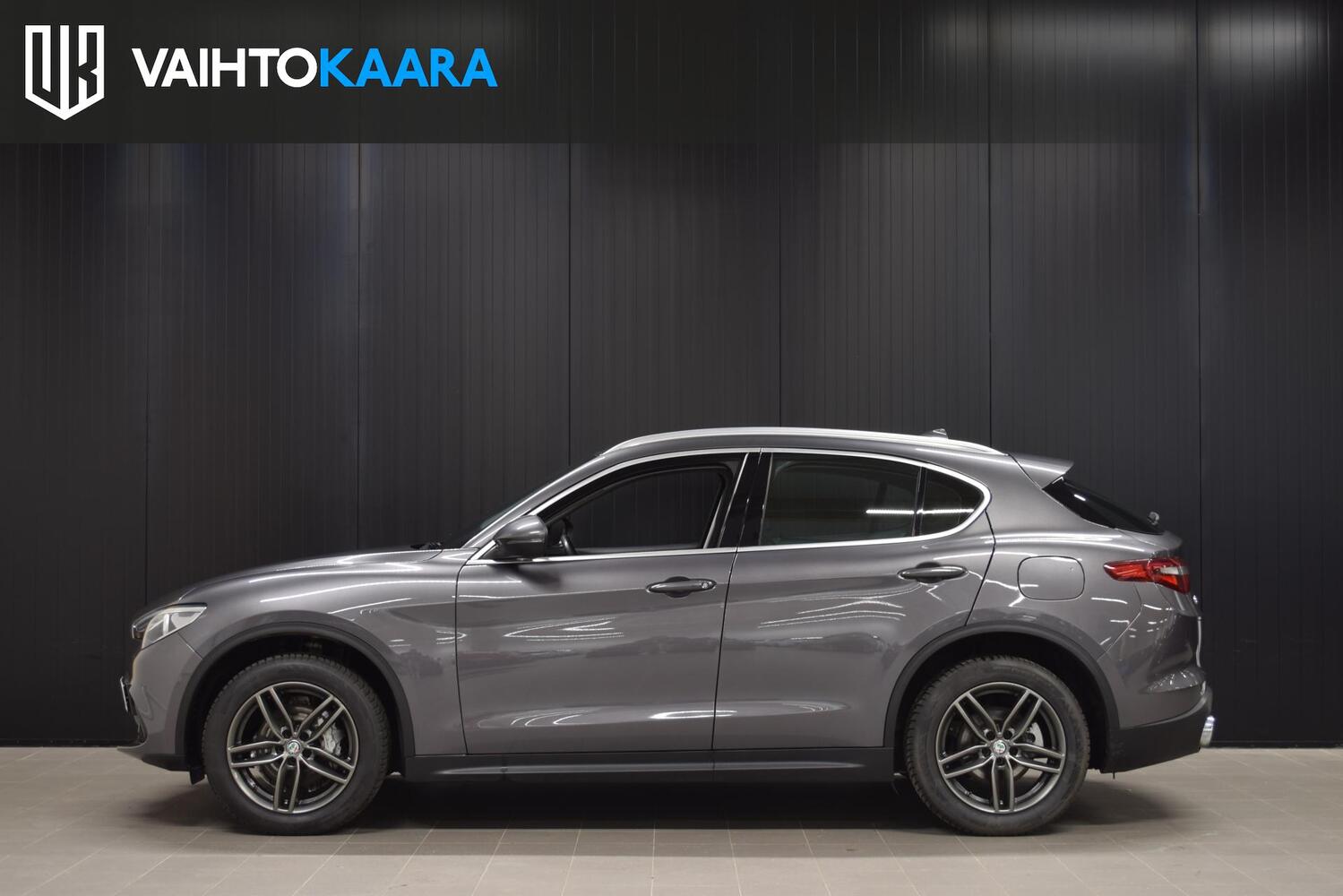 Alfa Romeo Stelvio vaihtoauto