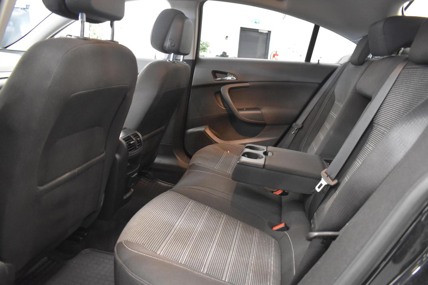 Opel Insignia vaihtoauto
