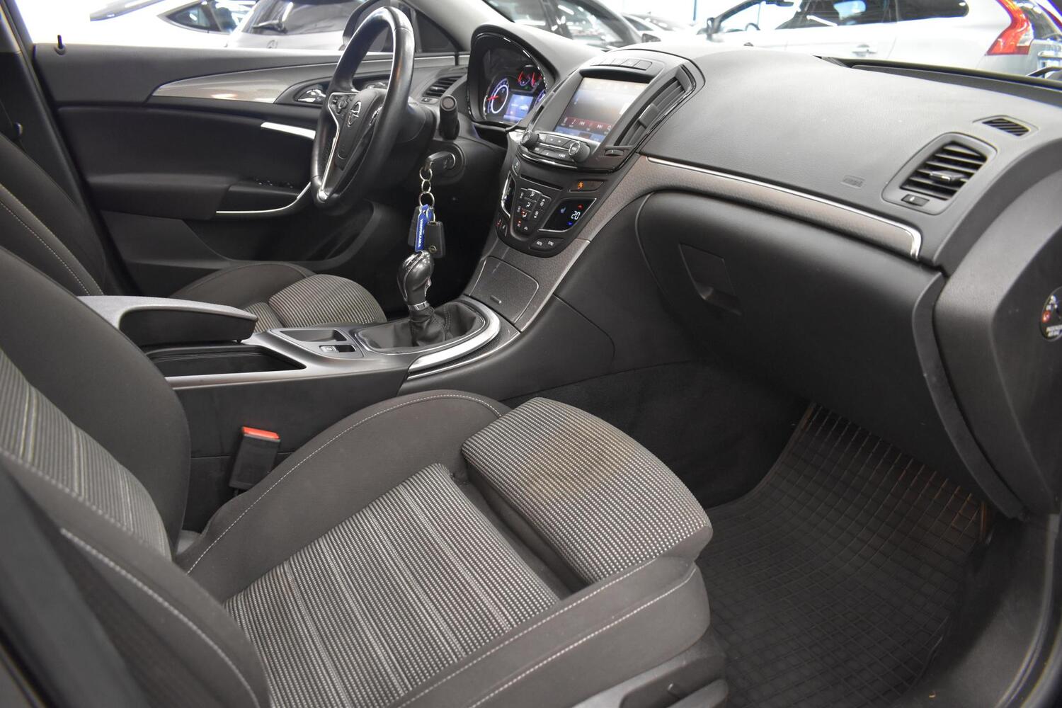 Opel Insignia vaihtoauto