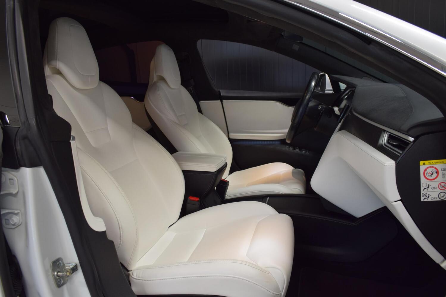 Tesla Model S vaihtoauto