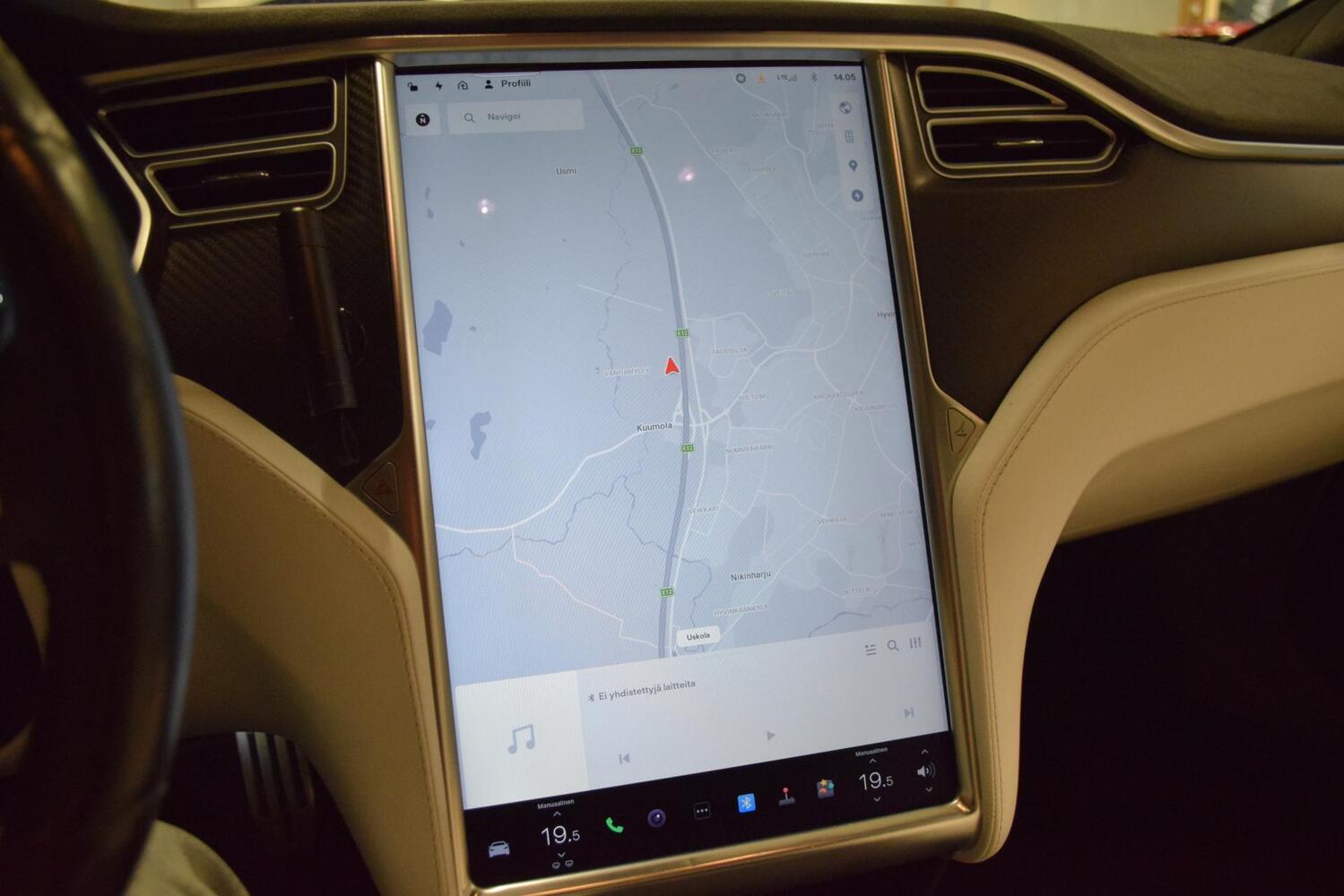 Tesla Model S vaihtoauto