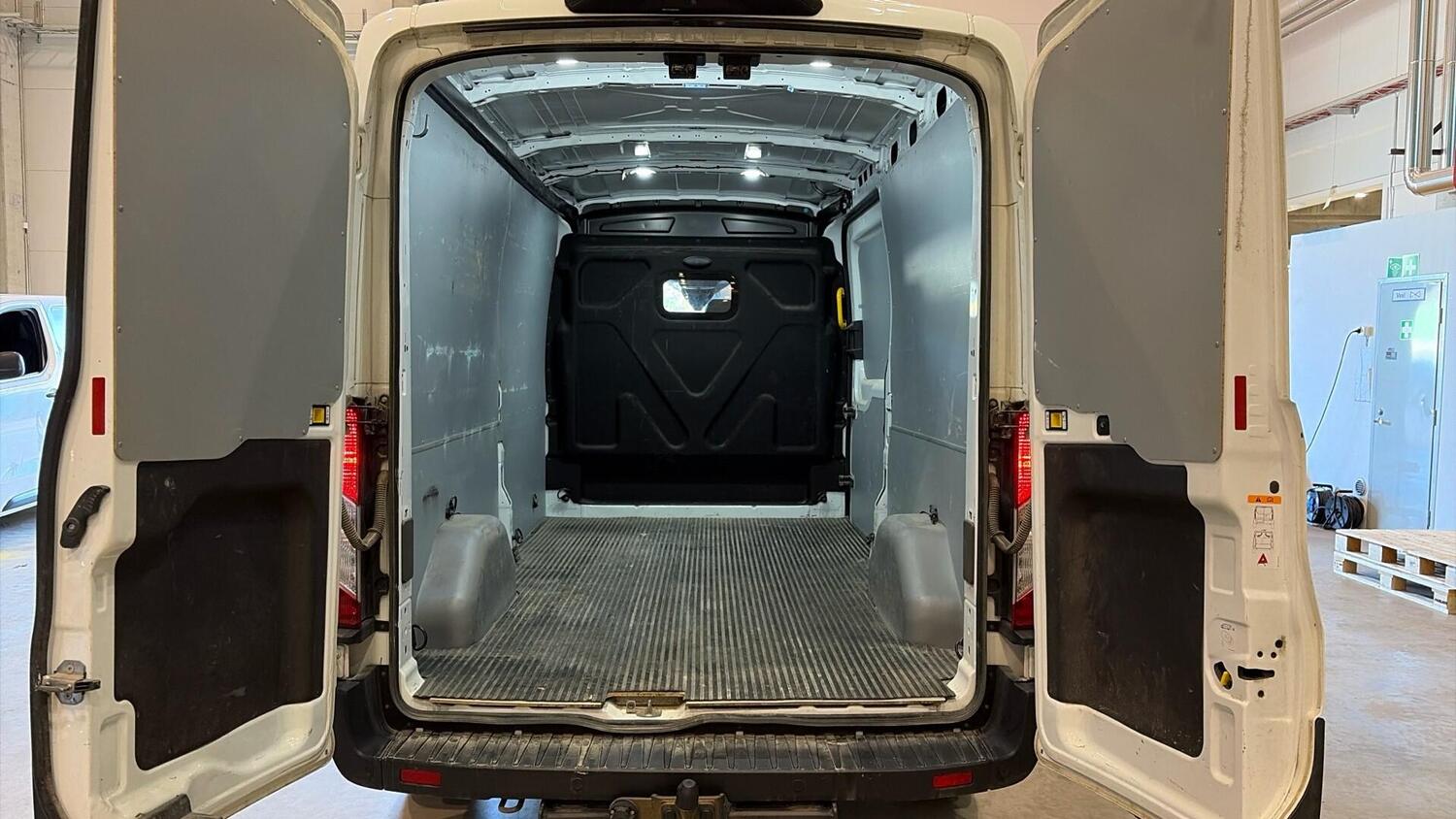 Ford Transit vaihtoauto