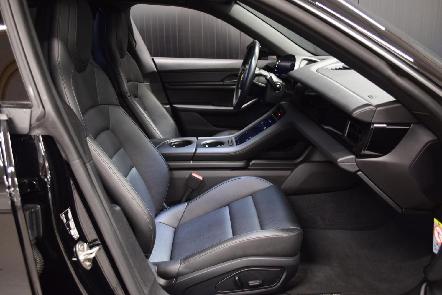 Porsche Taycan vaihtoauto