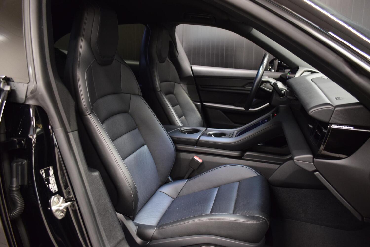 Porsche Taycan vaihtoauto
