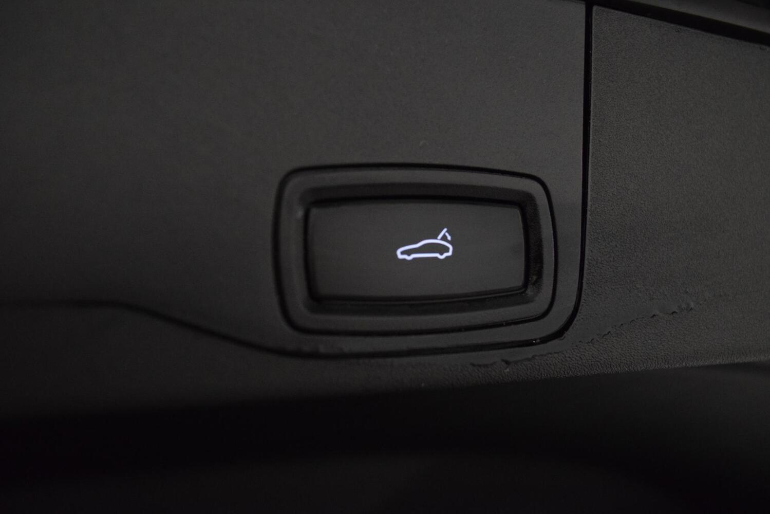 Porsche Taycan vaihtoauto