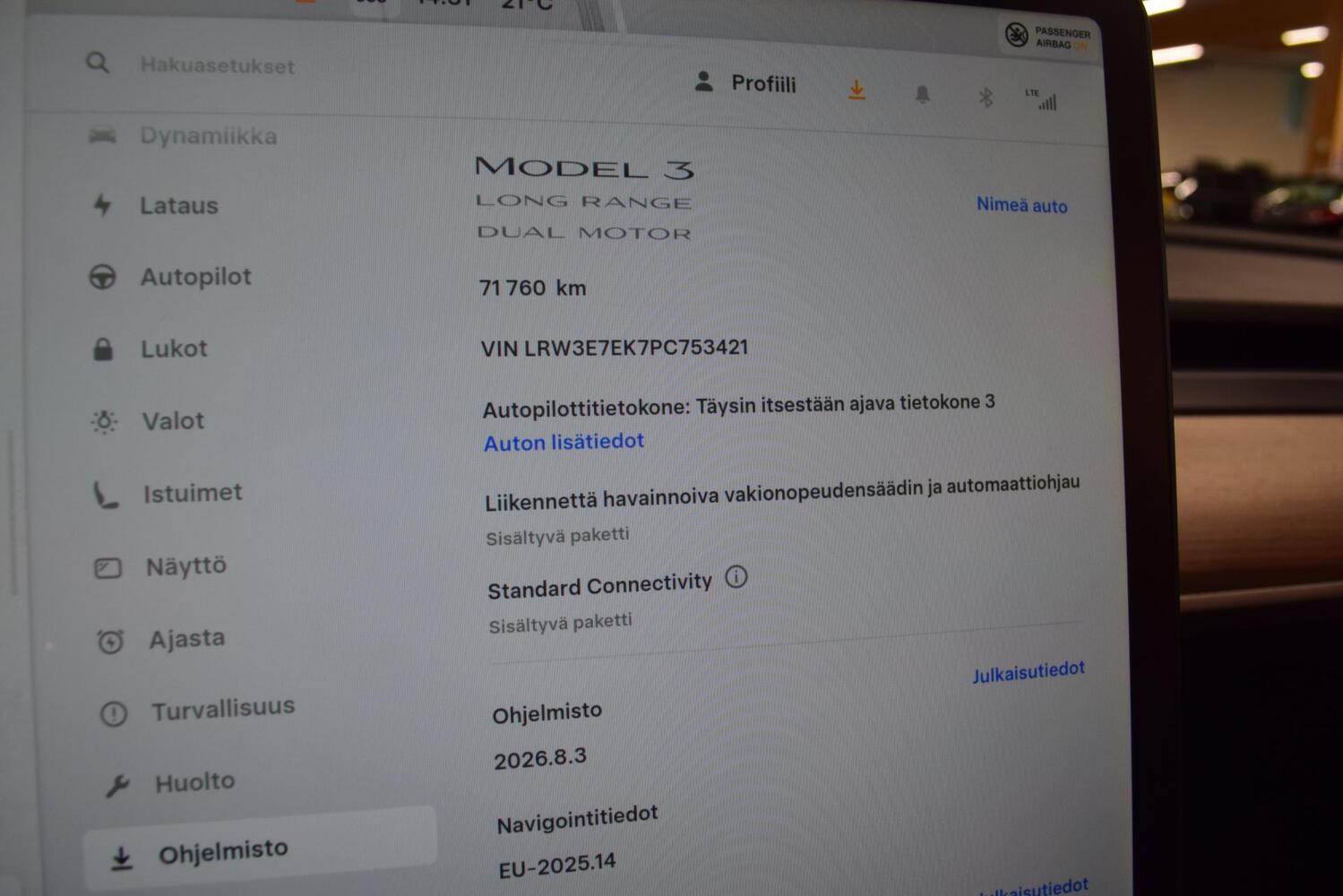 Tesla Model 3 vaihtoauto