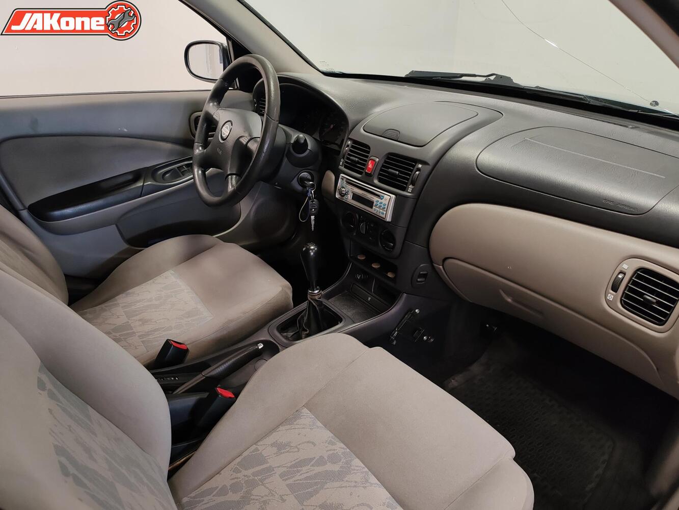 Nissan Almera vaihtoauto