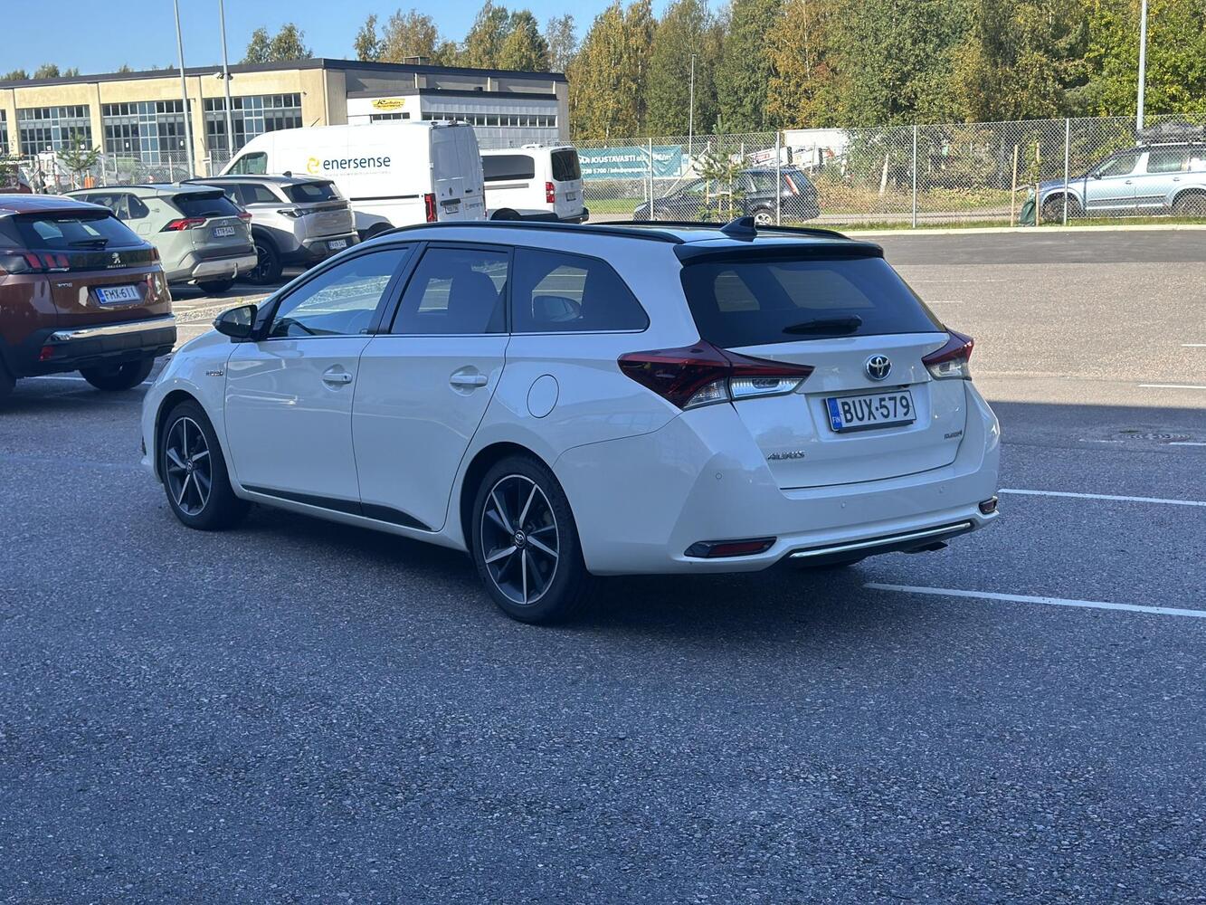 Toyota Auris vaihtoauto