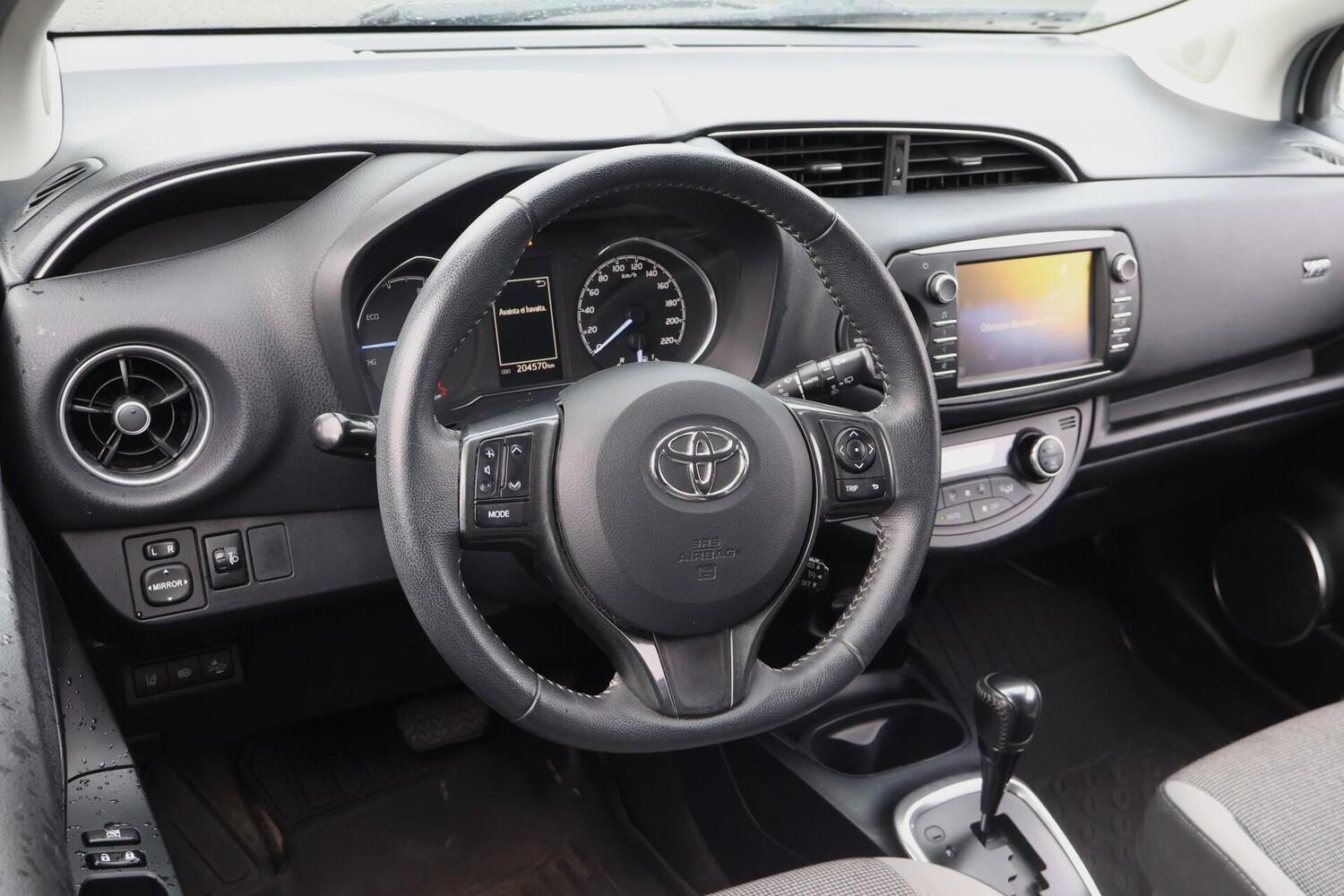 Toyota Yaris vaihtoauto