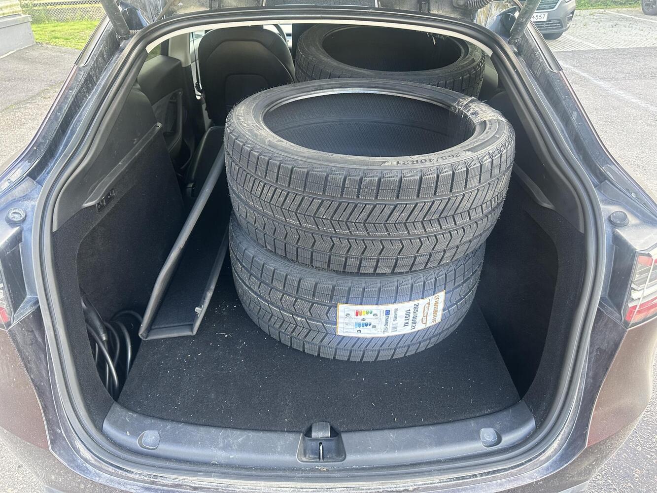 Tesla Model Y vaihtoauto