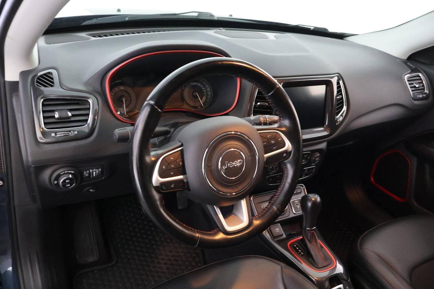 Jeep Compass vaihtoauto