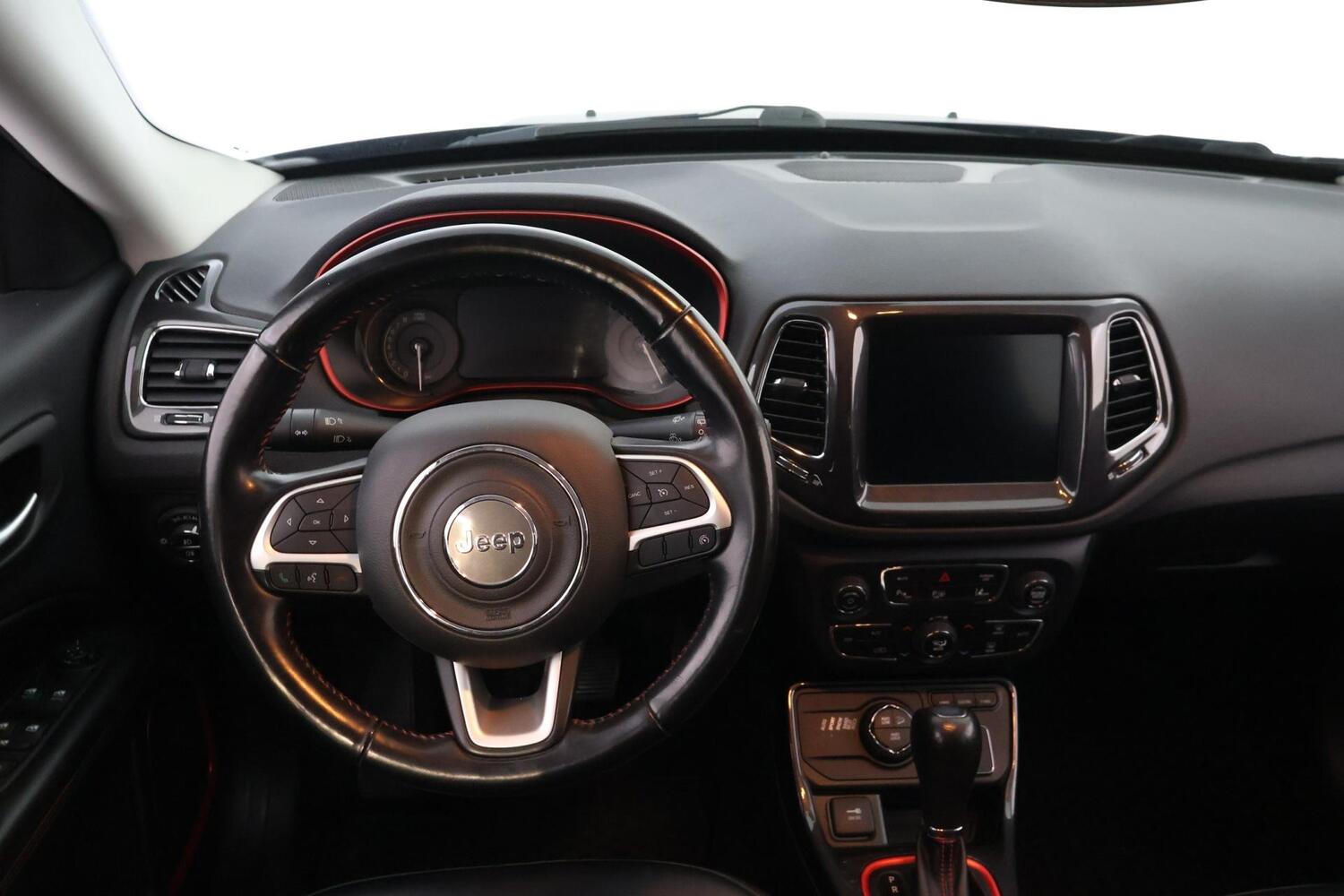 Jeep Compass vaihtoauto
