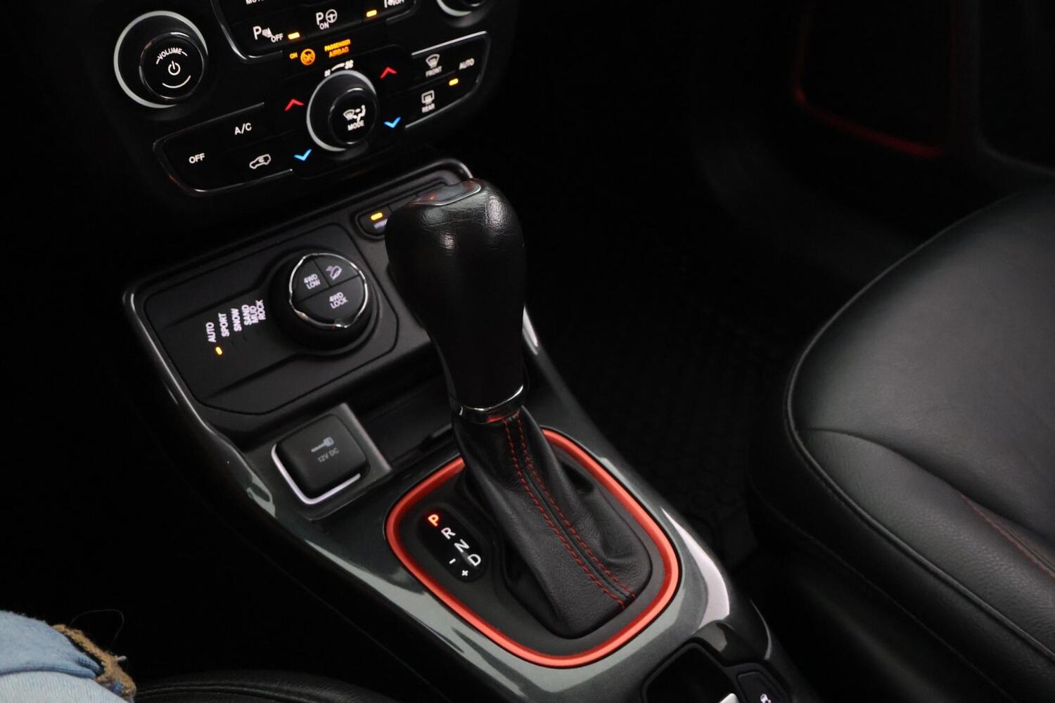 Jeep Compass vaihtoauto
