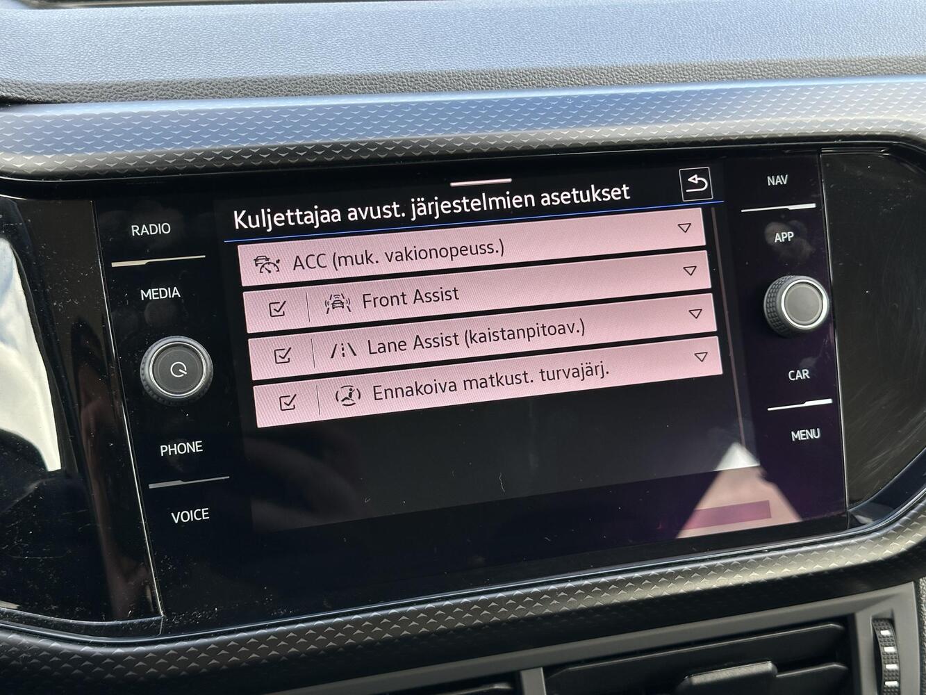 Volkswagen T-Cross vaihtoauto