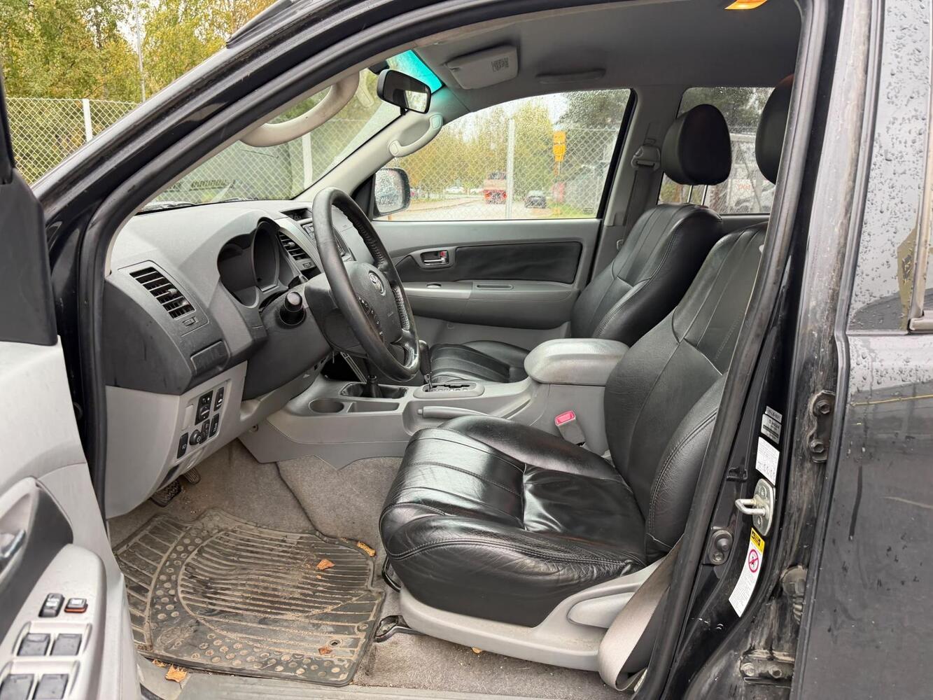 Toyota Hilux vaihtoauto