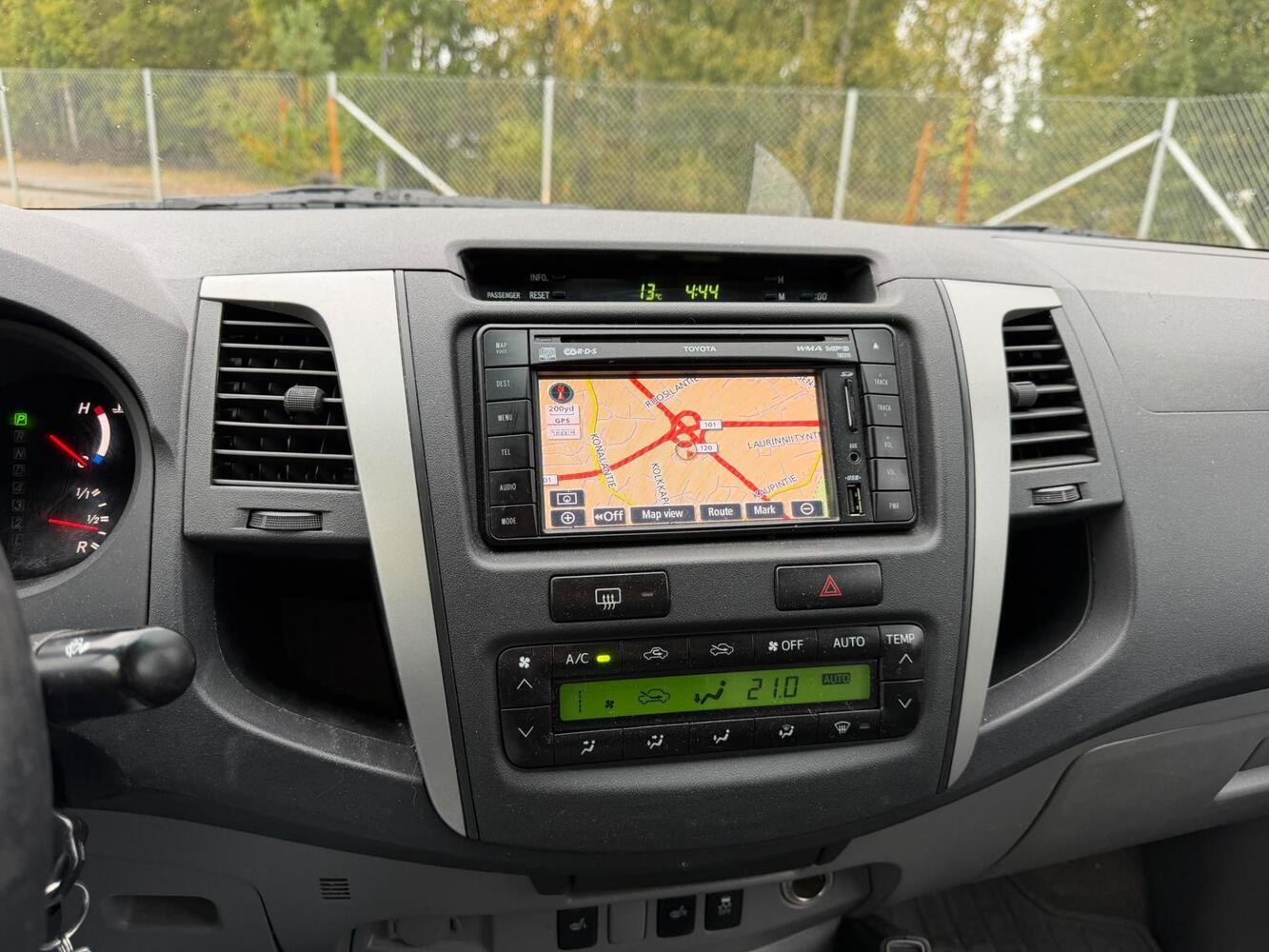 Toyota Hilux vaihtoauto
