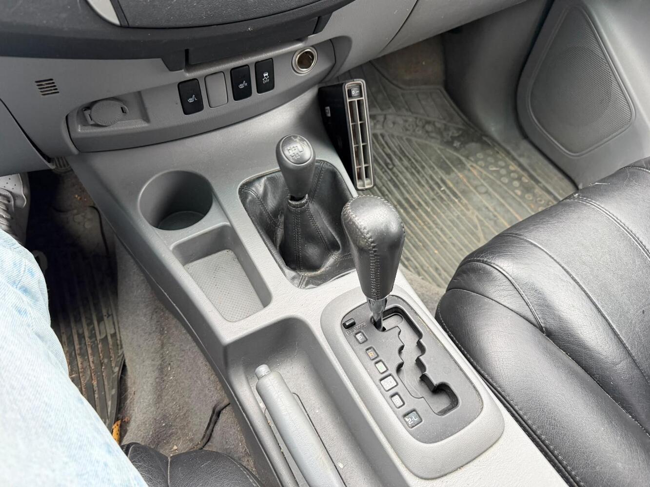Toyota Hilux vaihtoauto