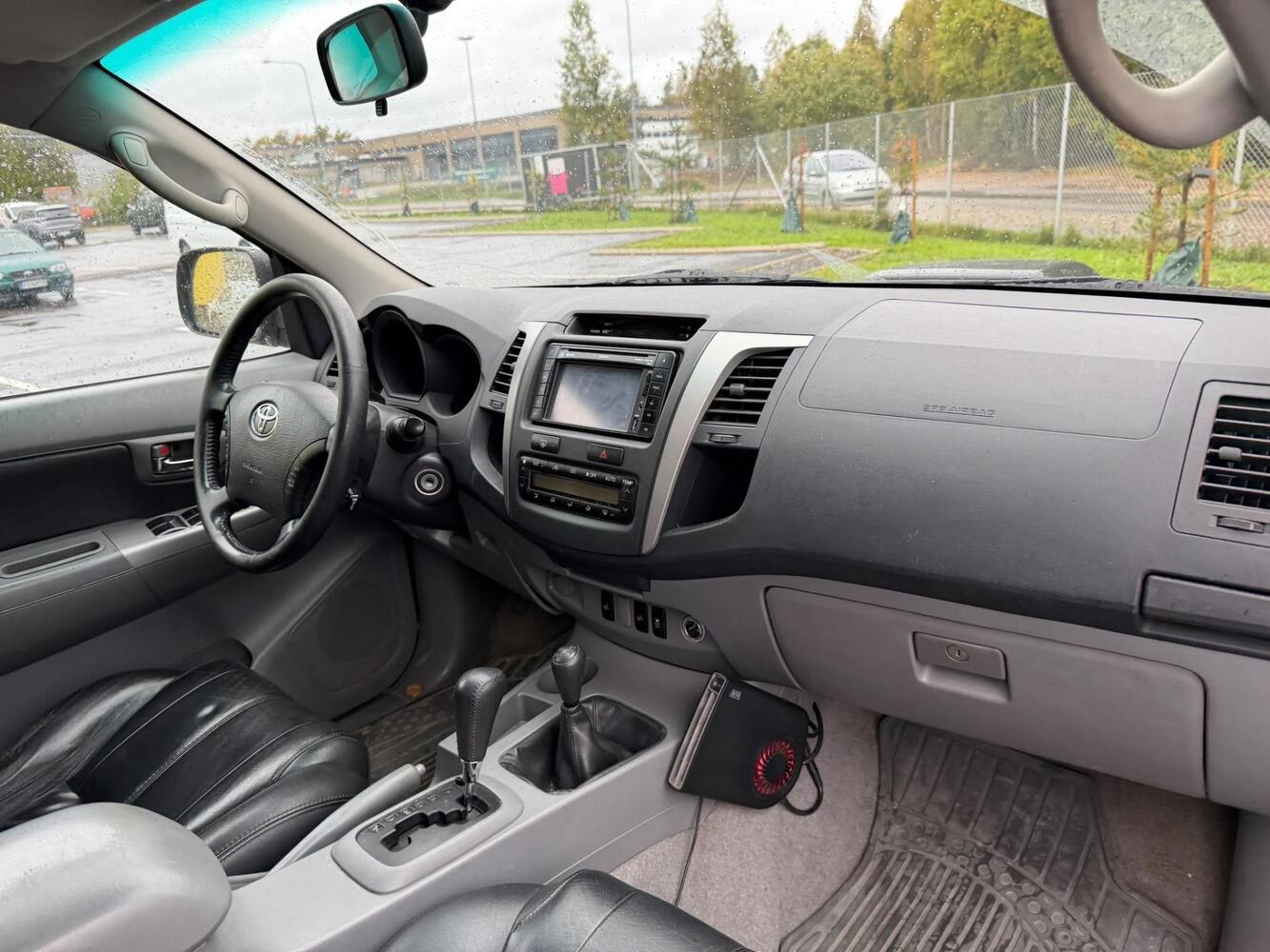 Toyota Hilux vaihtoauto