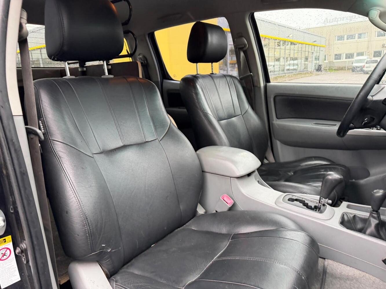 Toyota Hilux vaihtoauto