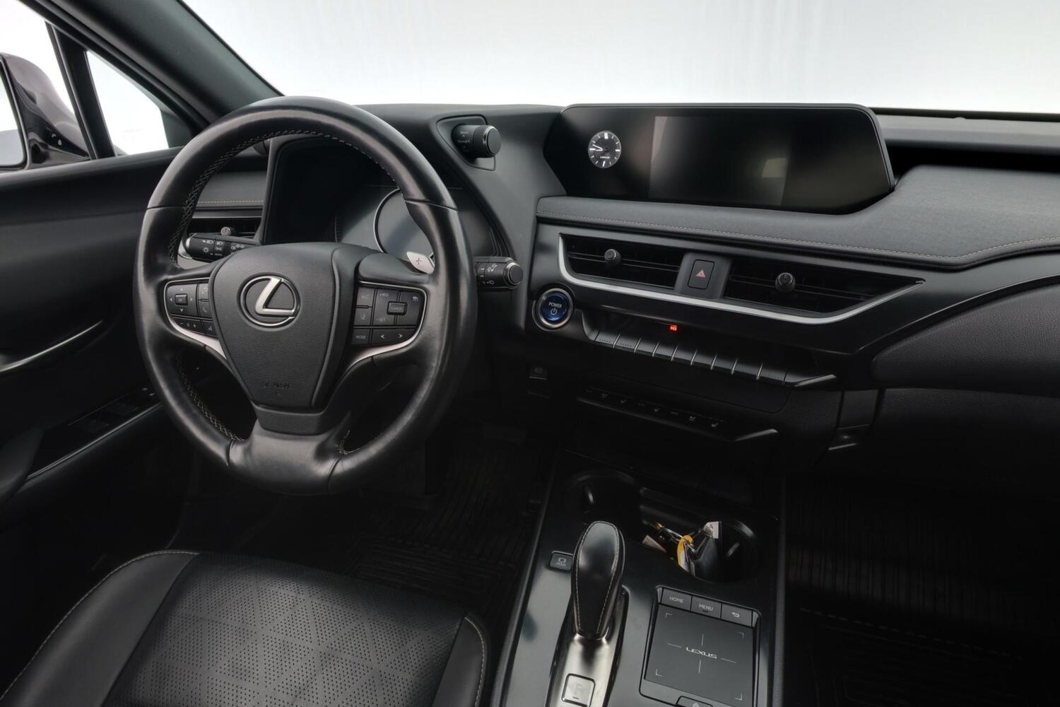 Lexus UX vaihtoauto