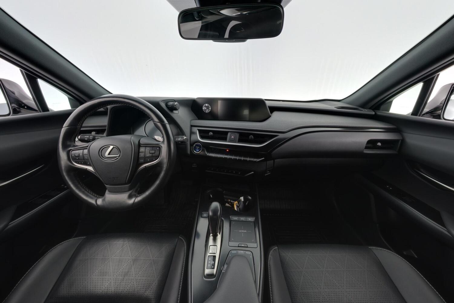 Lexus UX vaihtoauto