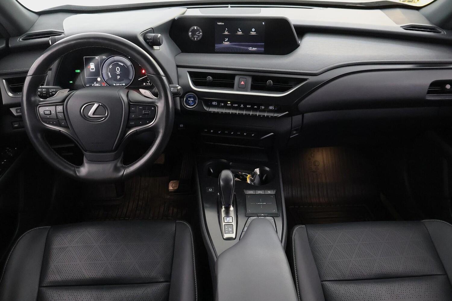 Lexus UX vaihtoauto