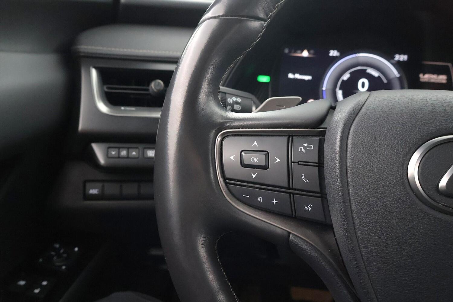 Lexus UX vaihtoauto