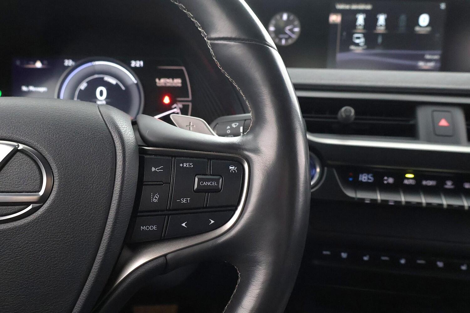 Lexus UX vaihtoauto
