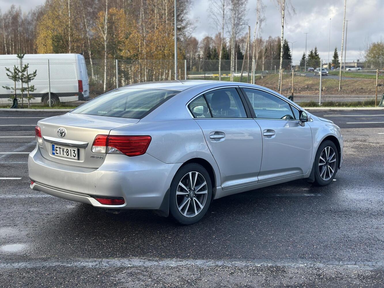 Toyota Avensis vaihtoauto