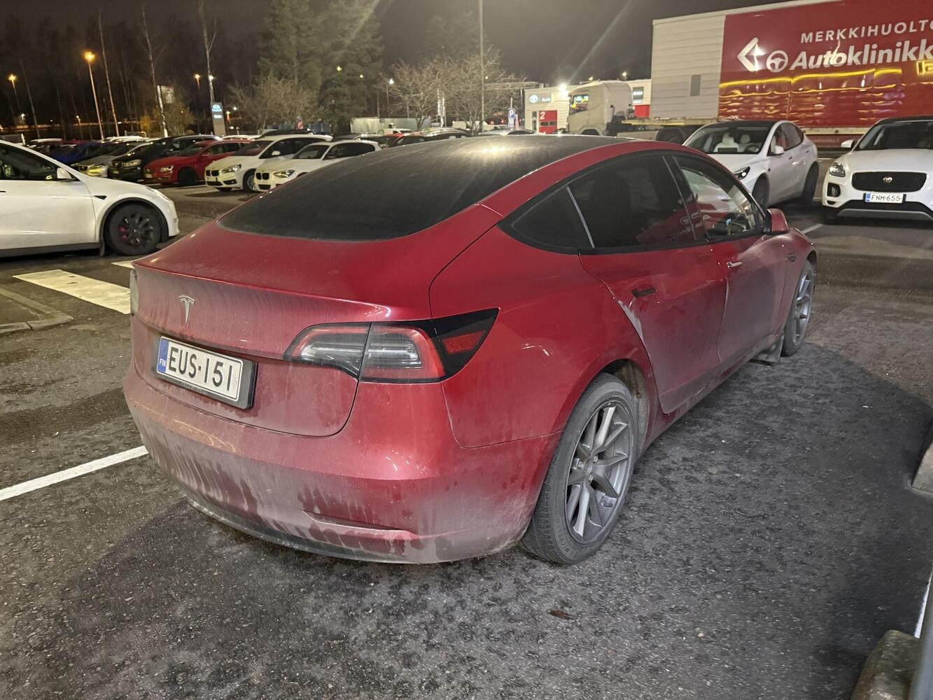 Tesla Model 3 vaihtoauto