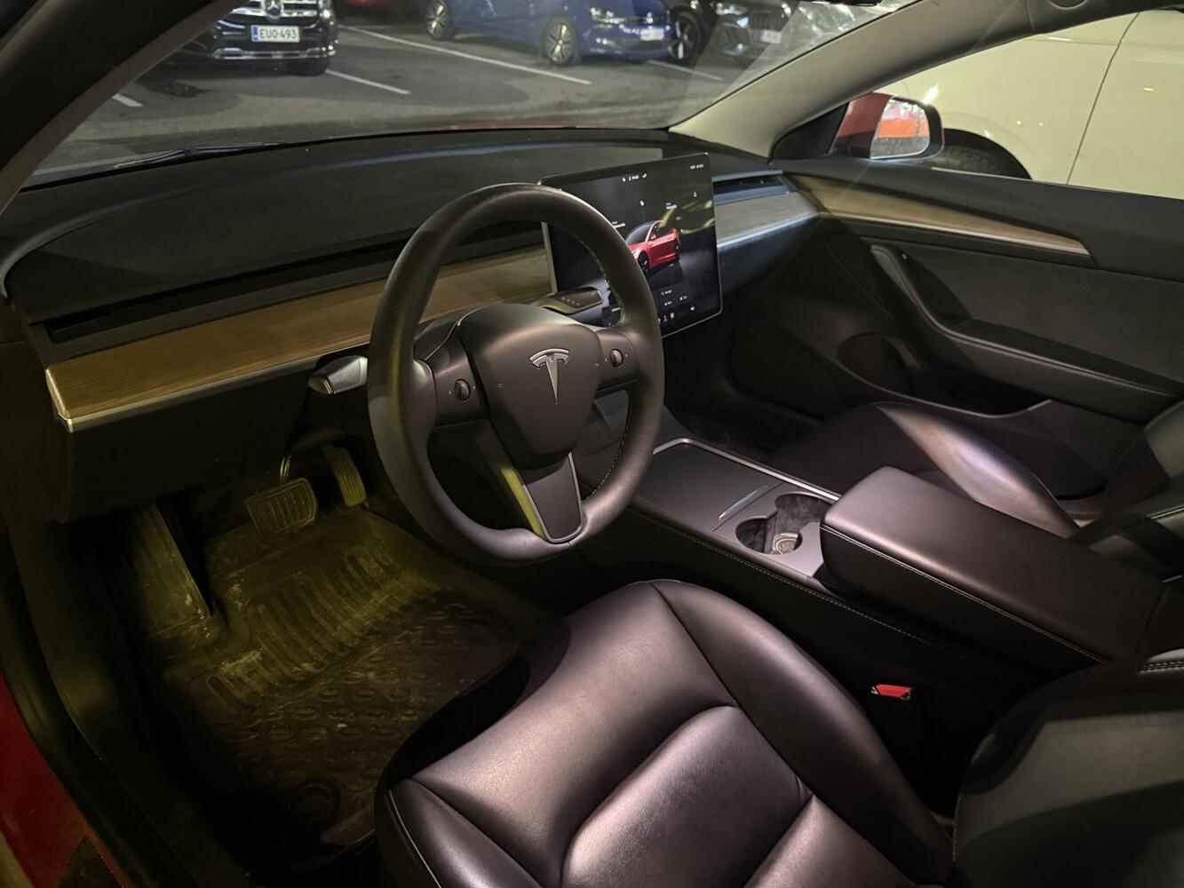 Tesla Model 3 vaihtoauto
